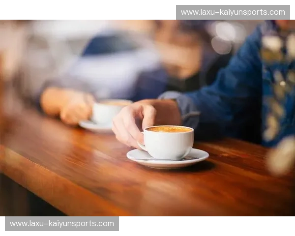 南半球的双城之战：当奥克兰的帆遇见墨尔本的咖啡，谁才是你的精神故乡？